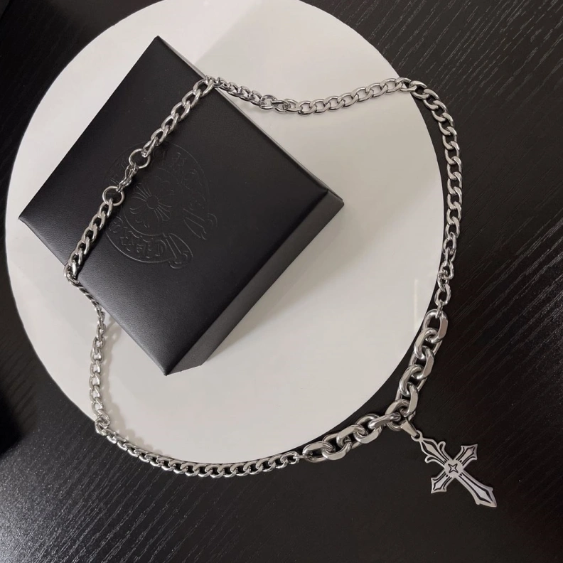 EyeCatching Chrxmx Hxxrts Necklaces 296840