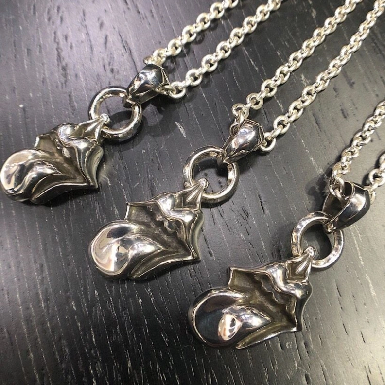 Resilient Chrxmx Hxxrts Necklaces 296837