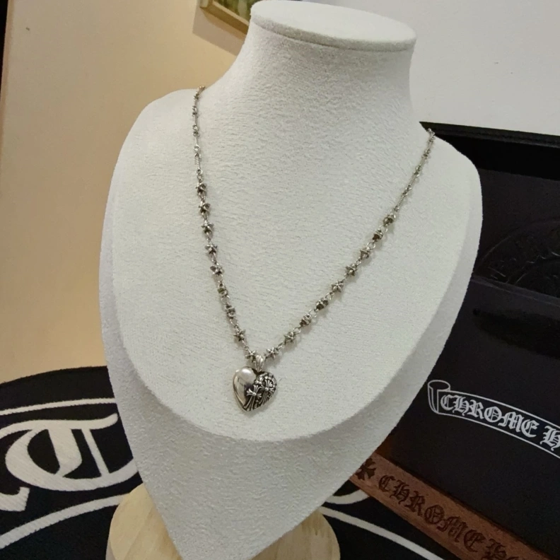 Efficient Chrxmx Hxxrts Necklaces 296820