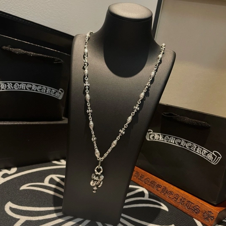Chrxmx Hxxrts Necklaces Breathable 296823