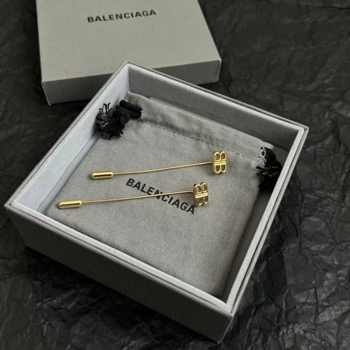 WellDesigned Bxlxnciaga Earrings 282244