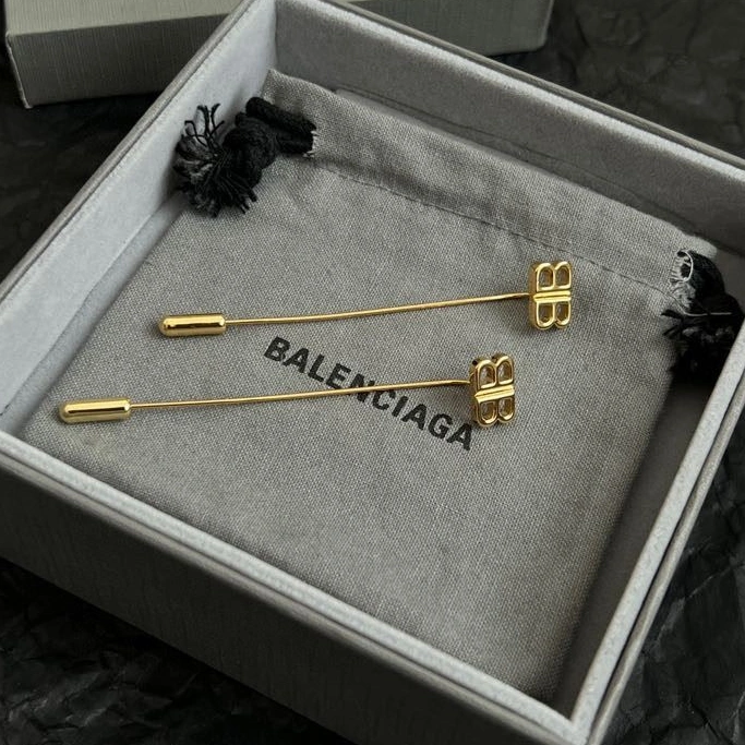 WellDesigned Bxlxnciaga Earrings 282244