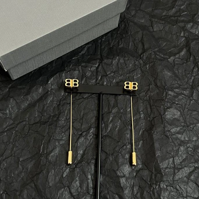 WellDesigned Bxlxnciaga Earrings 282244