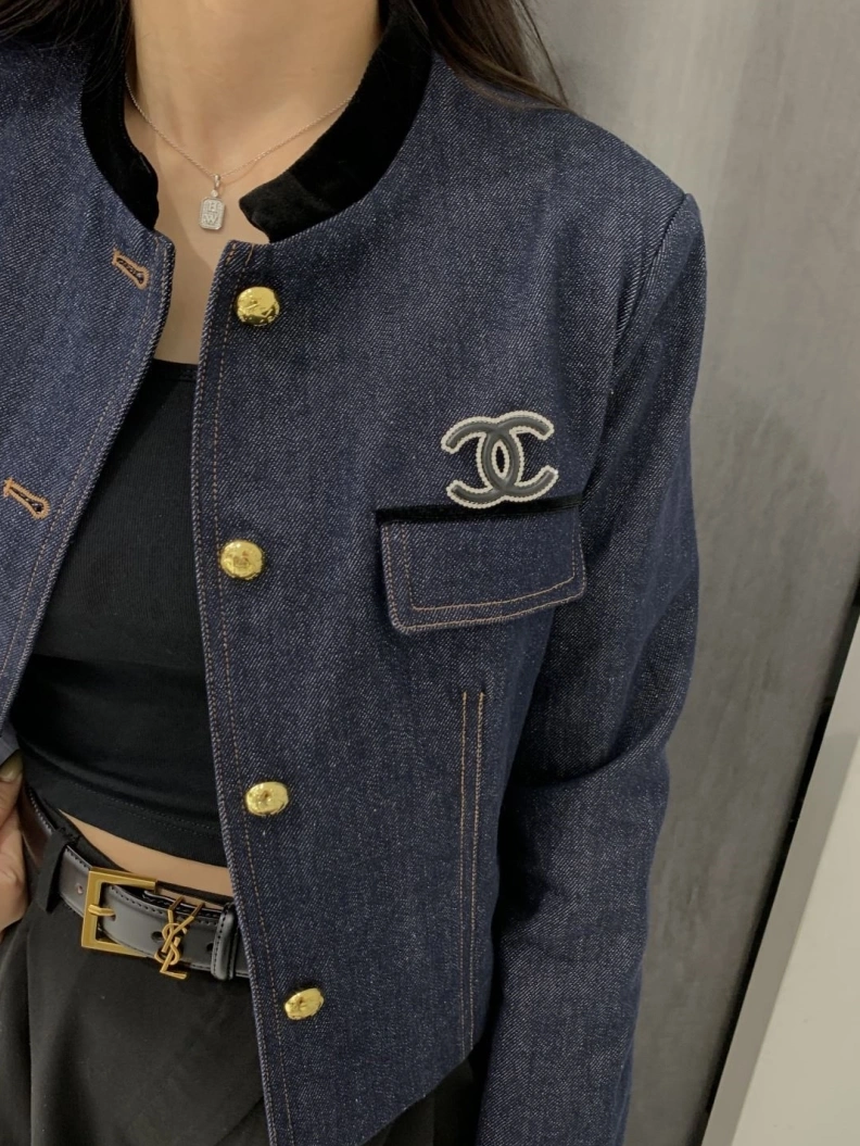 HighQuality Chxnxl Brooches 286365
