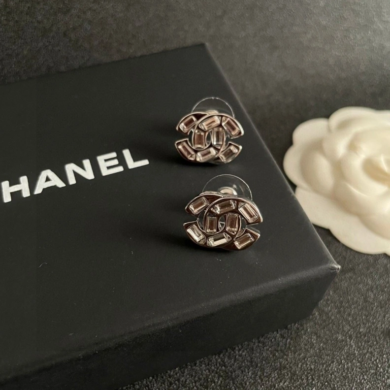 Functional Chxnxl Earrings 285868