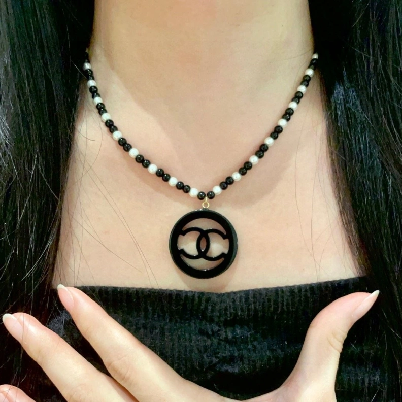 HighQuality Chxnxl Necklaces 285377