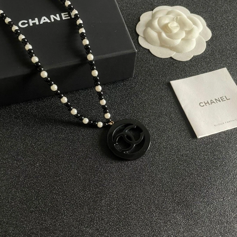 HighQuality Chxnxl Necklaces 285377