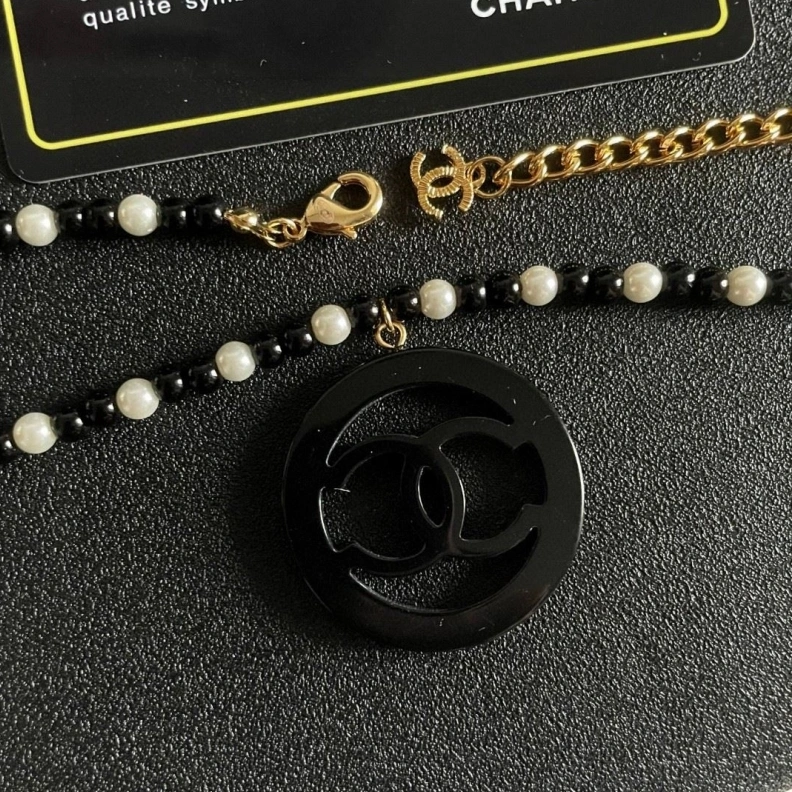 HighQuality Chxnxl Necklaces 285377
