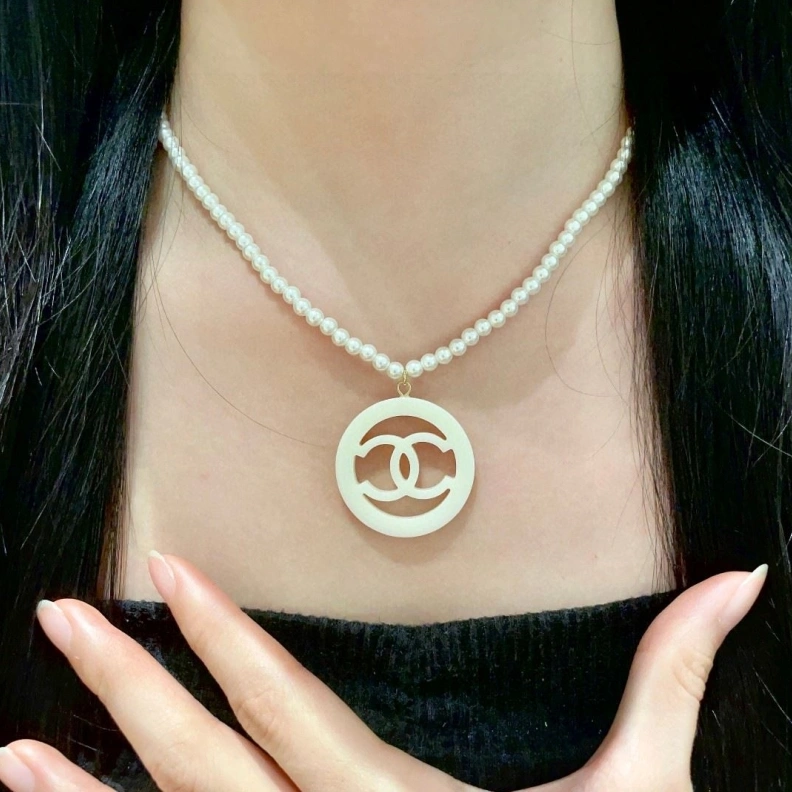 Modern Chxnxl Necklaces 285375