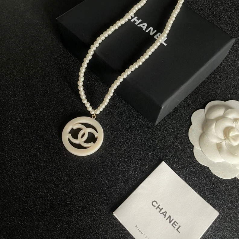 Modern Chxnxl Necklaces 285375