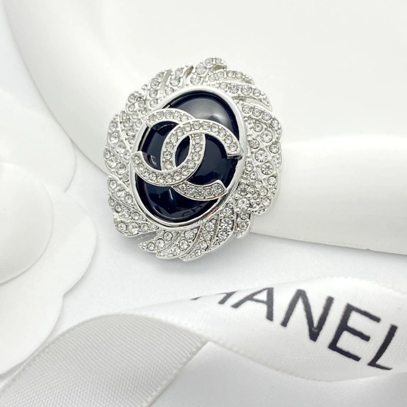 Chxnxl Brooches Sleek 286363