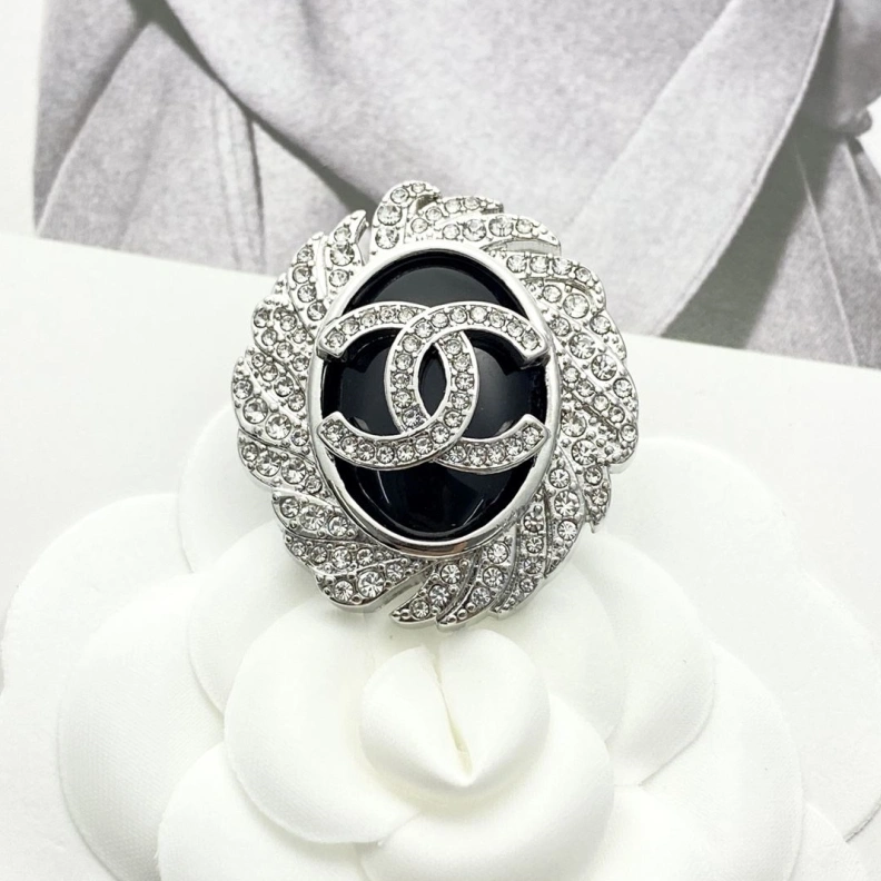 Chxnxl Brooches Sleek 286363