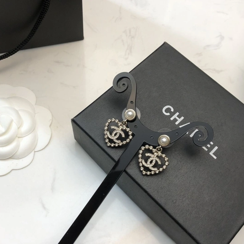 Comfortable Chxnxl Earrings 285850