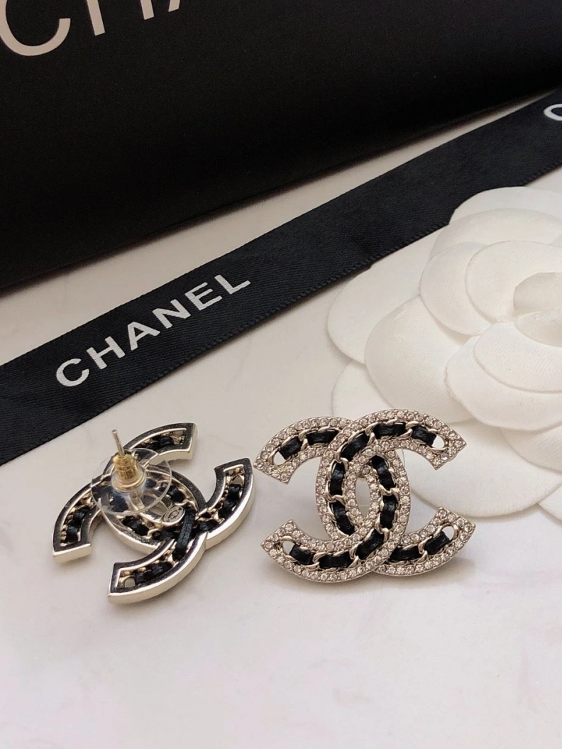Chxnxl Earrings ModernLook 285851