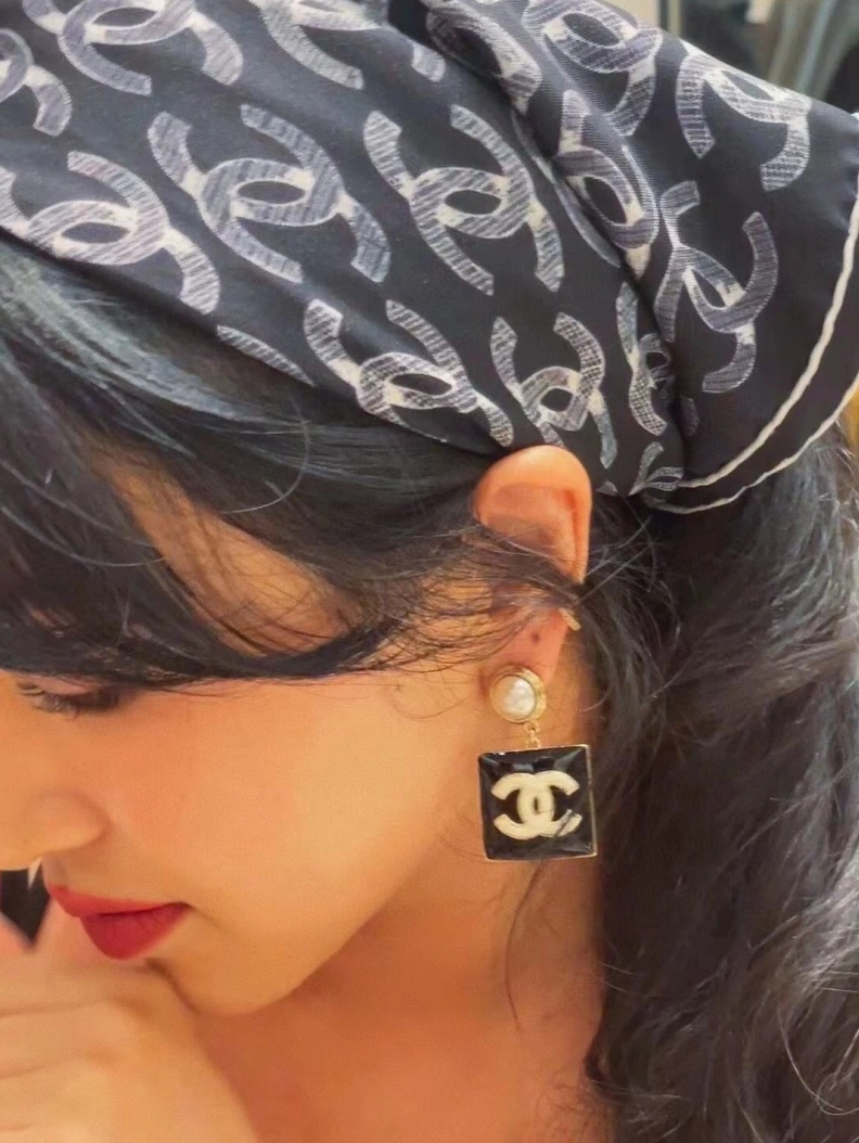 Unique Chxnxl Earrings 285845