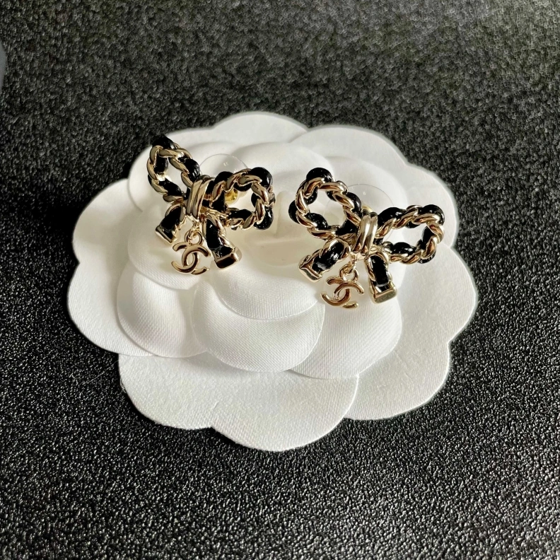 Reliable Chxnxl Earrings 285834