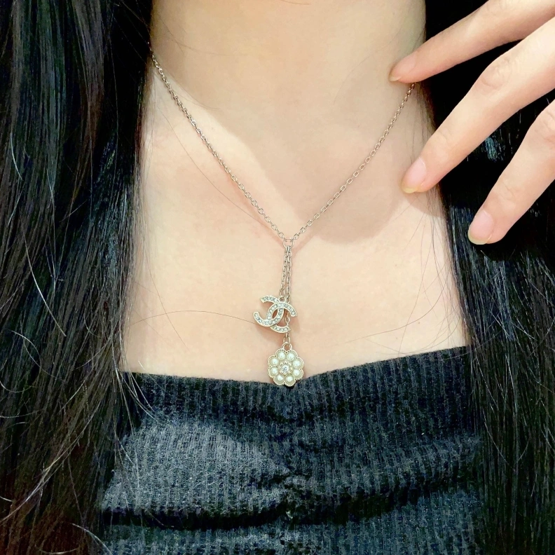 Trendy Chxnxl Necklaces 285370