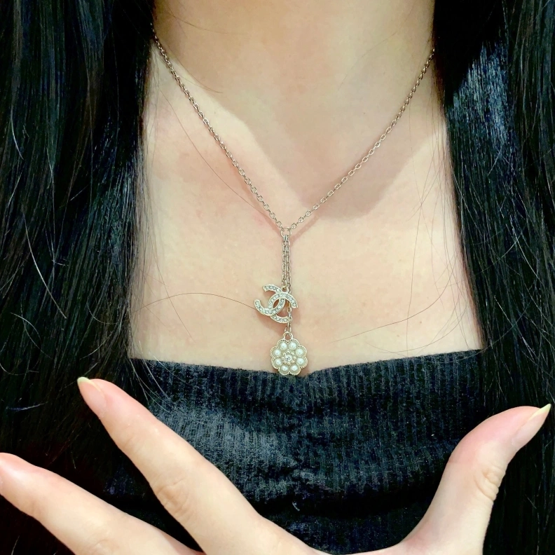 Trendy Chxnxl Necklaces 285370