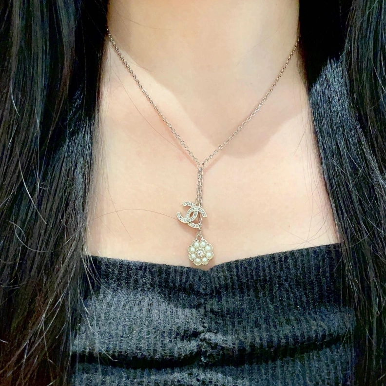 Trendy Chxnxl Necklaces 285370