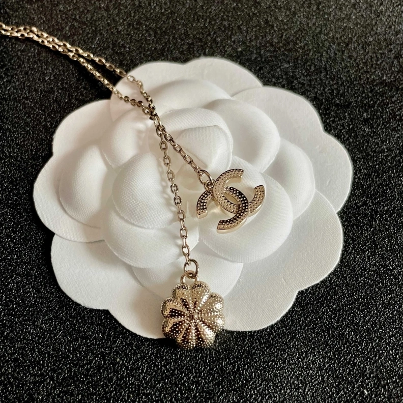 Trendy Chxnxl Necklaces 285370