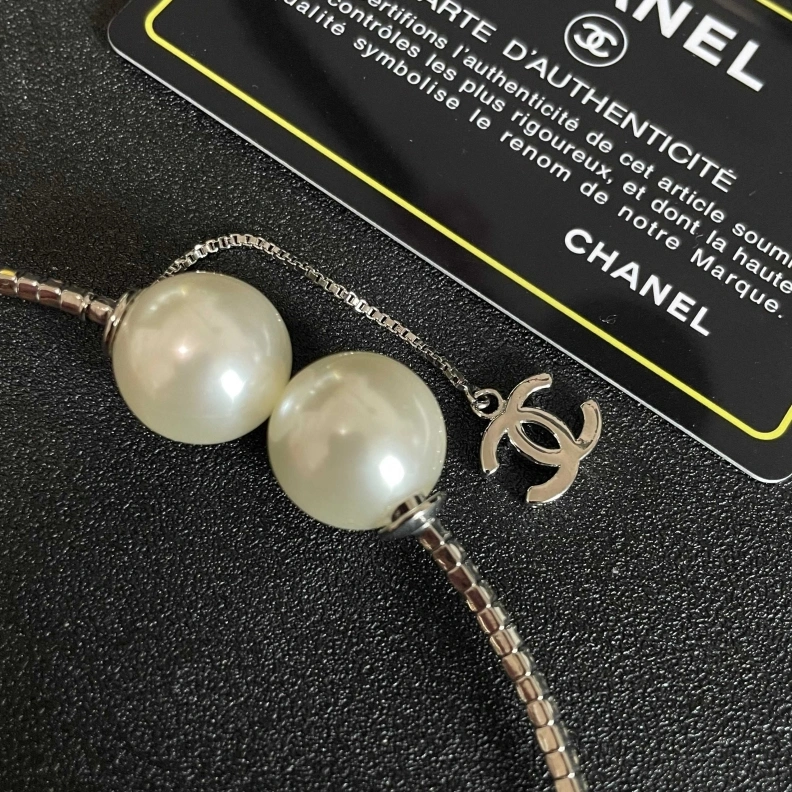 Stylish Chxnxl Necklaces 285372