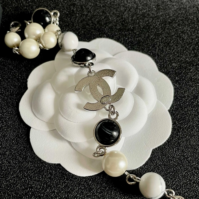 Lightweight Chxnxl Necklaces 285361
