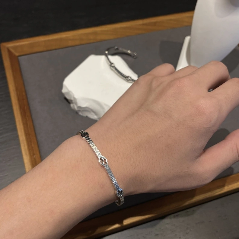 Modern Gxccx Bracelets 302850
