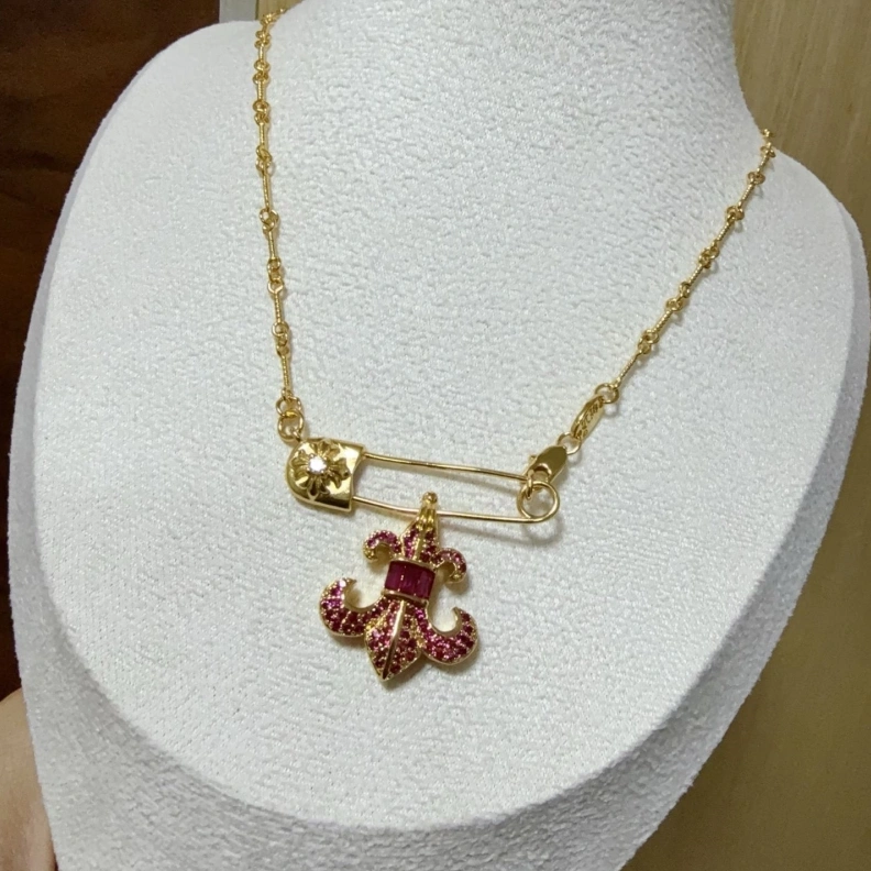 Cozy Chrxmx Hxxrts Necklaces 296814