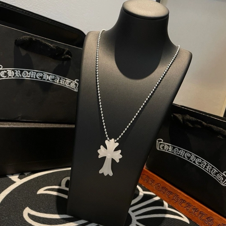 Trendy Chrxmx Hxxrts Necklaces 296813