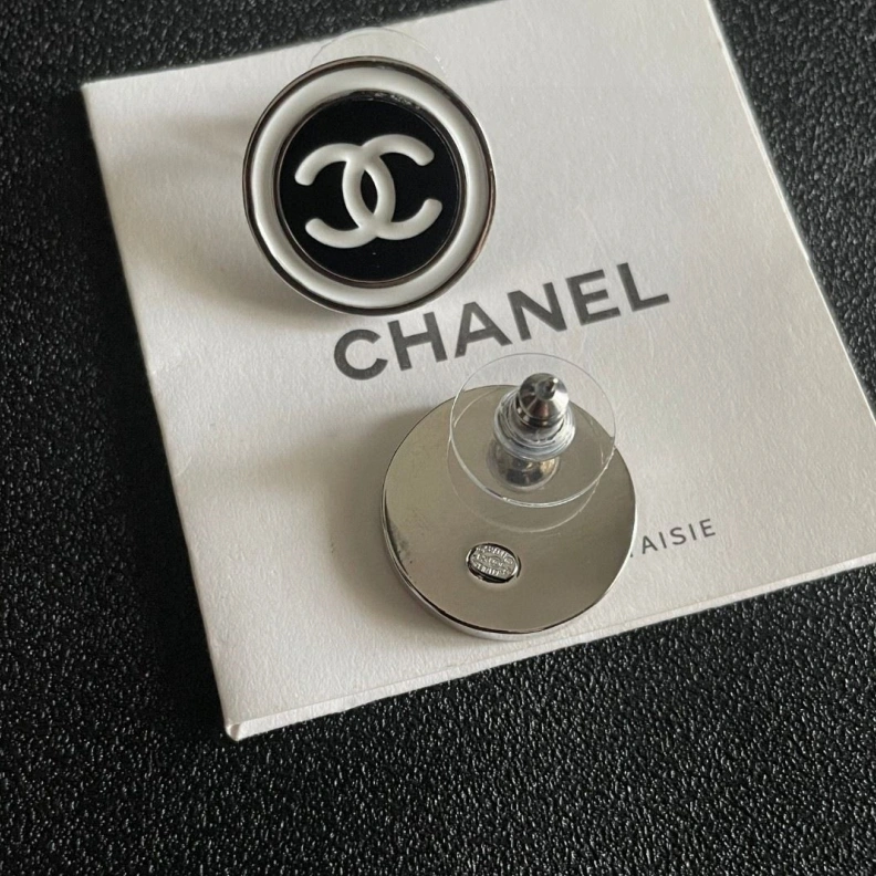 Lightweight Chxnxl Earrings 285773