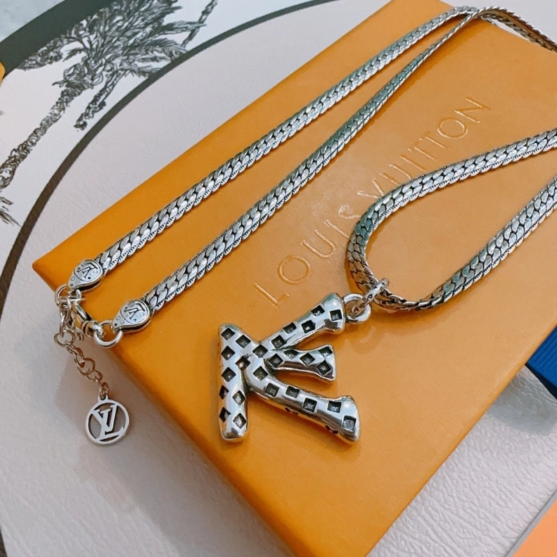 Affordable LX Necklaces 308847