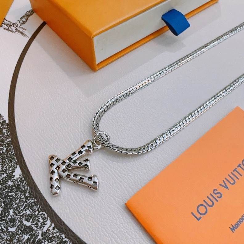 Affordable LX Necklaces 308847