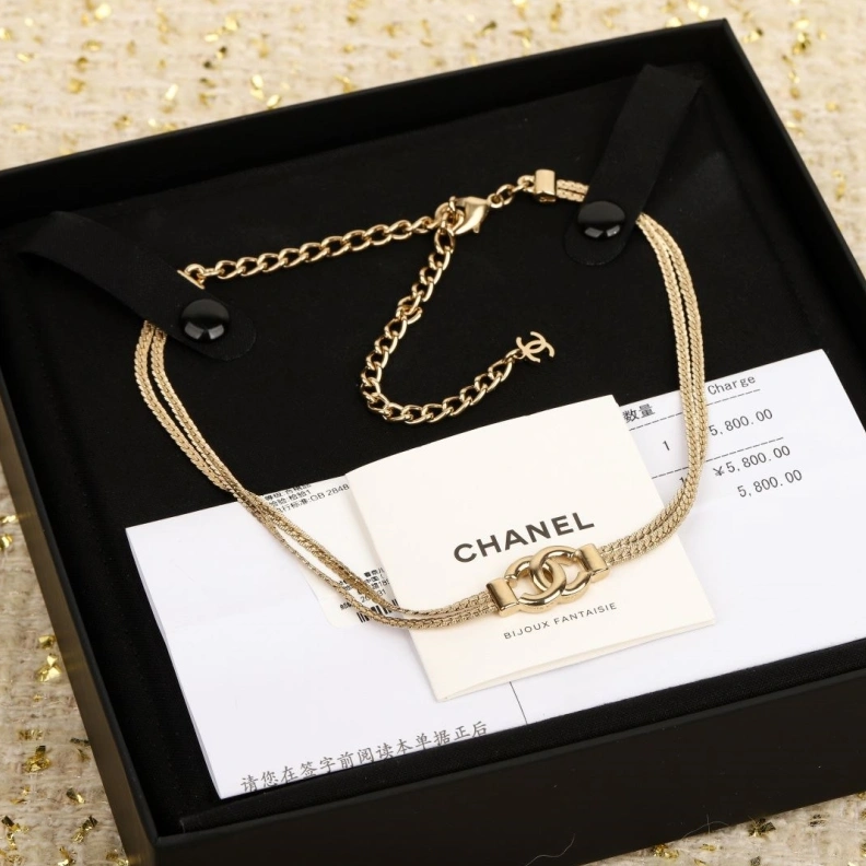 Sleek Chxnxl Necklaces 285342