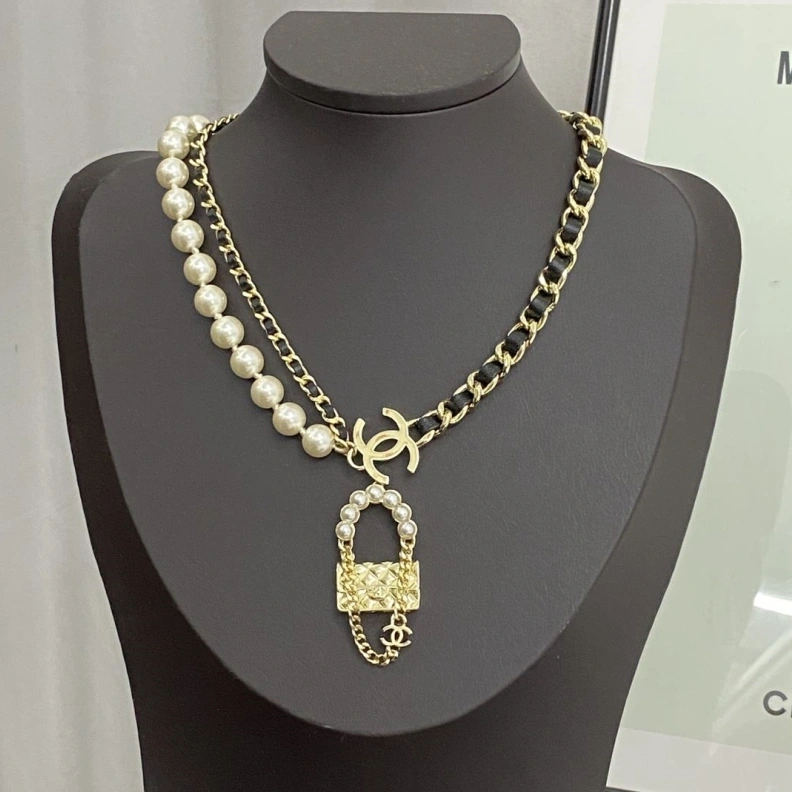Flexible Chxnxl Necklaces 285349