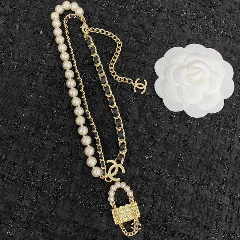 Flexible Chxnxl Necklaces 285349