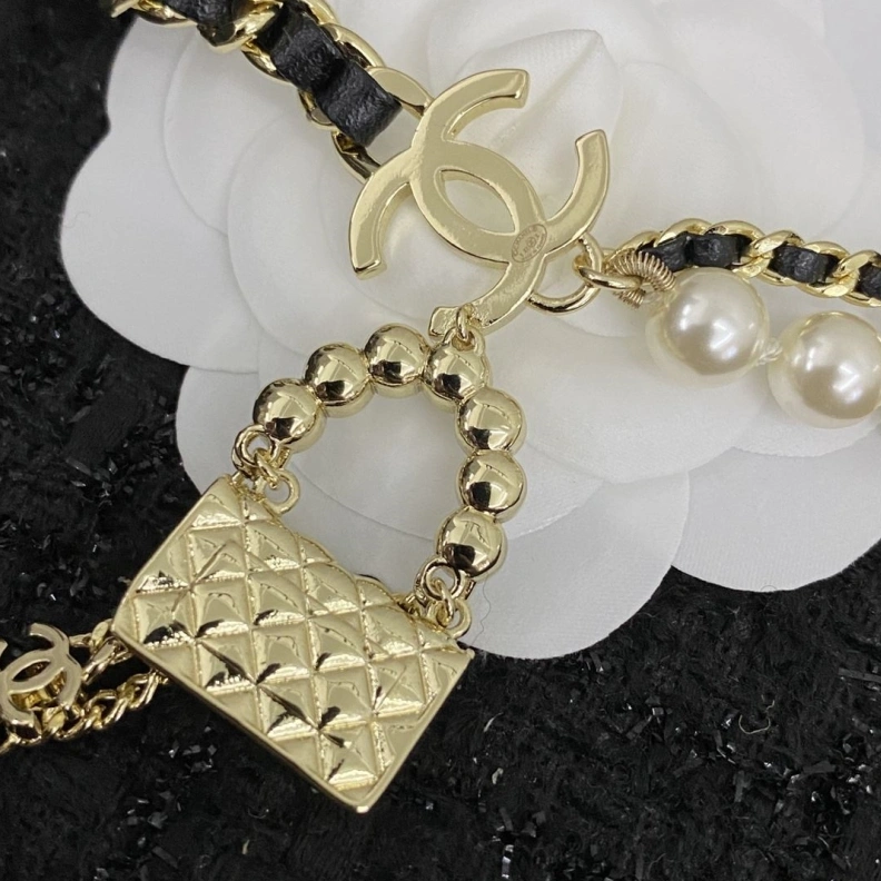 Flexible Chxnxl Necklaces 285349