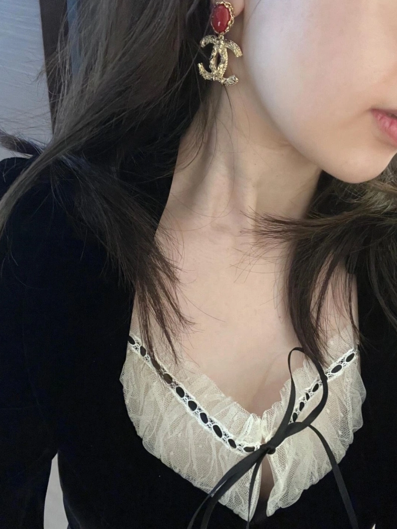 Stylish Chxnxl Earrings 285794