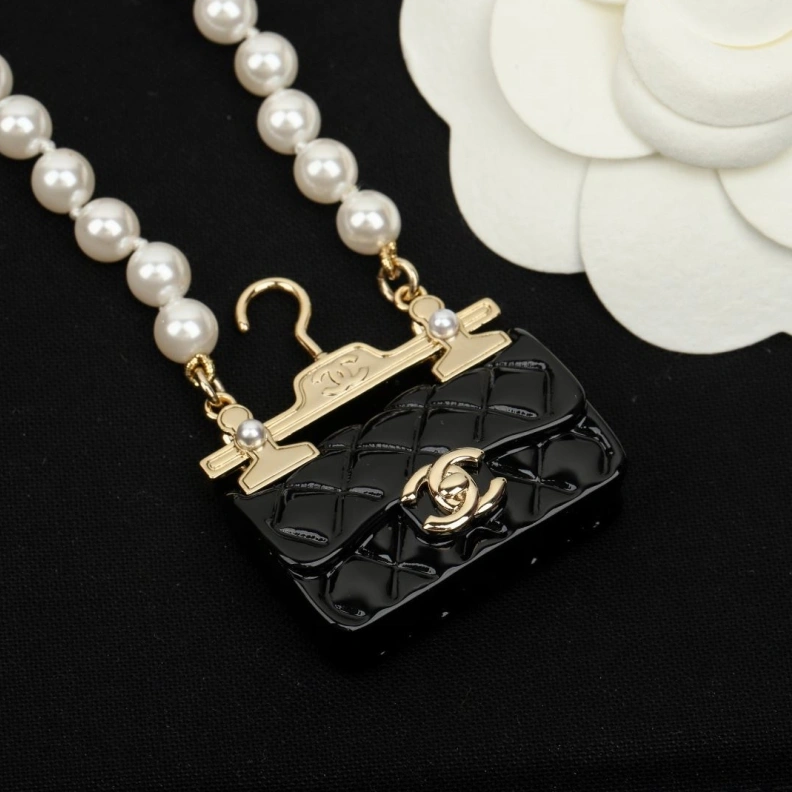 Elegant Chxnxl Brooches 286357