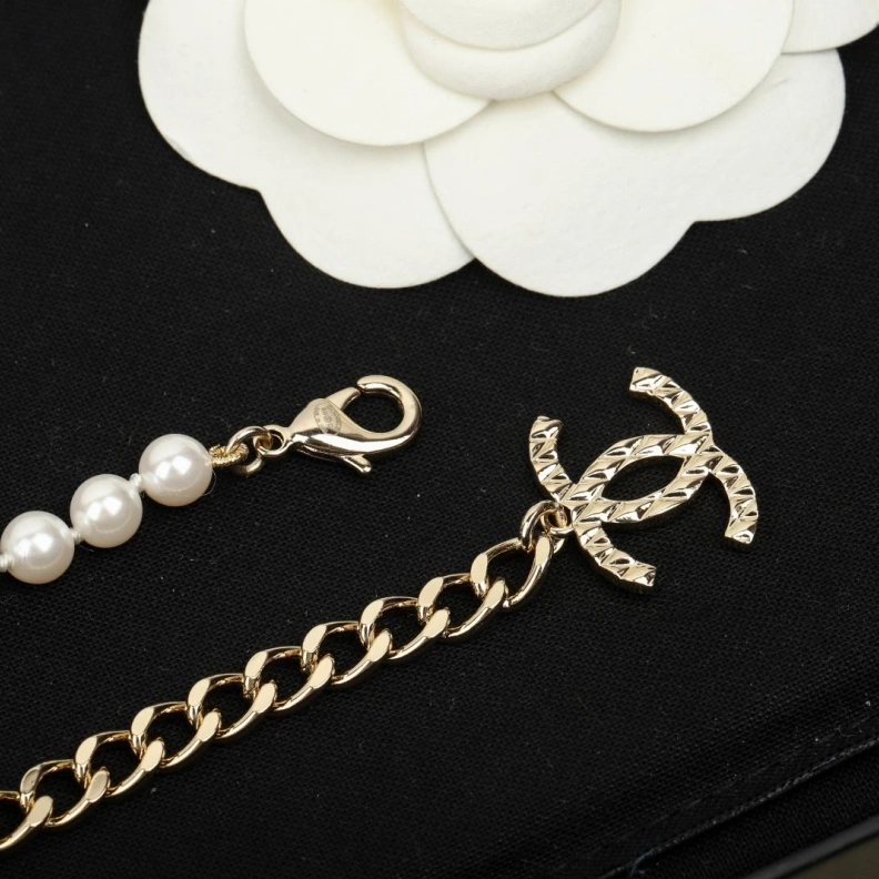 Elegant Chxnxl Brooches 286357