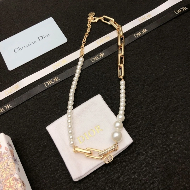 Christian Dxxr Necklaces Classic 294076