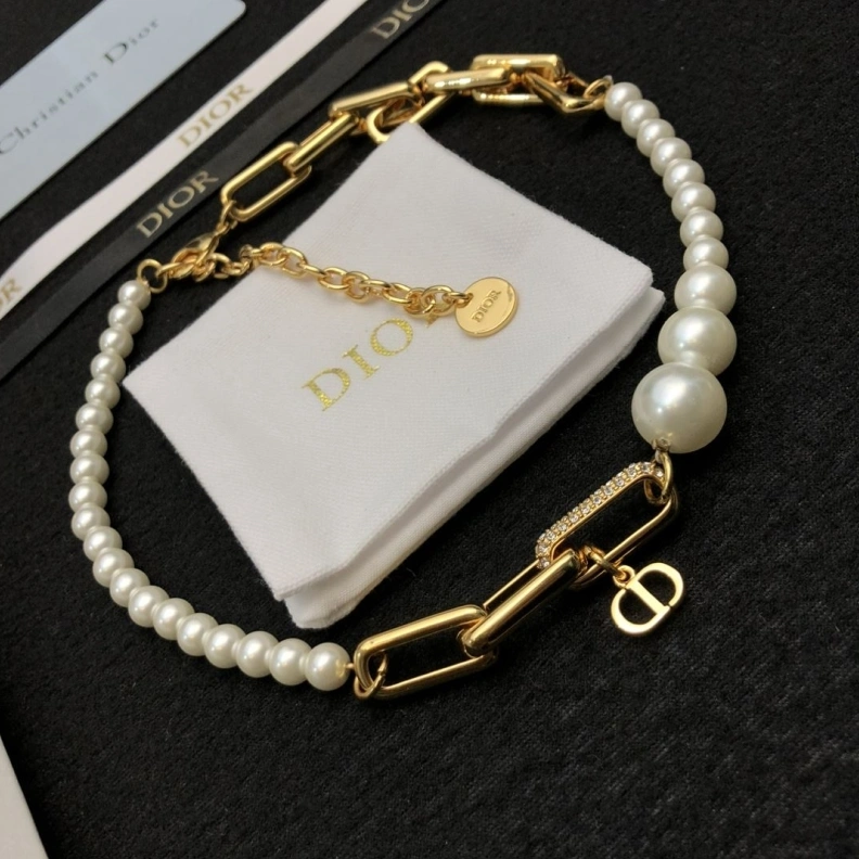 Christian Dxxr Necklaces Classic 294076