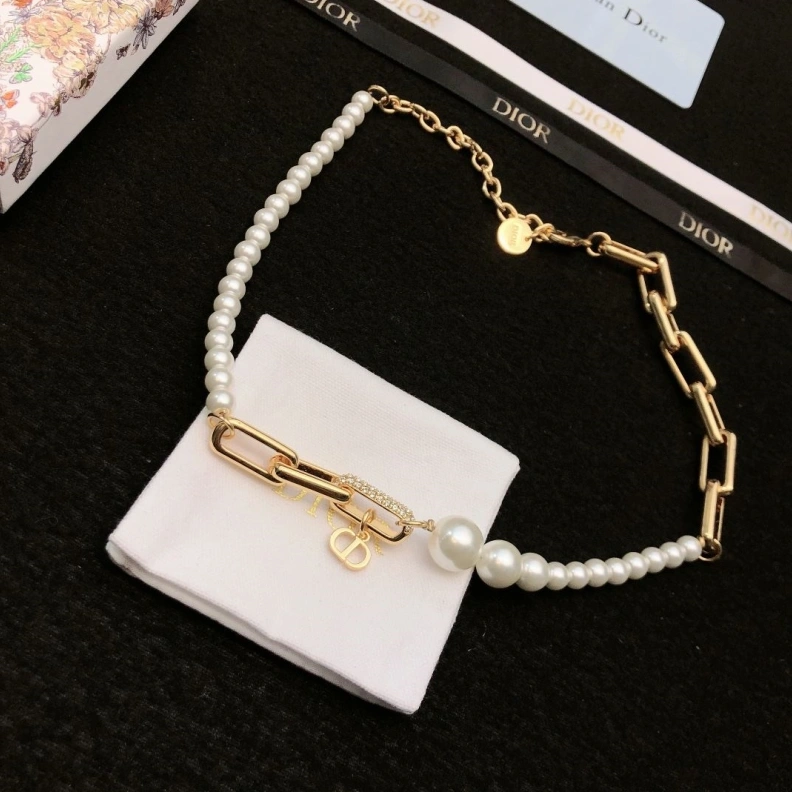Christian Dxxr Necklaces Classic 294076