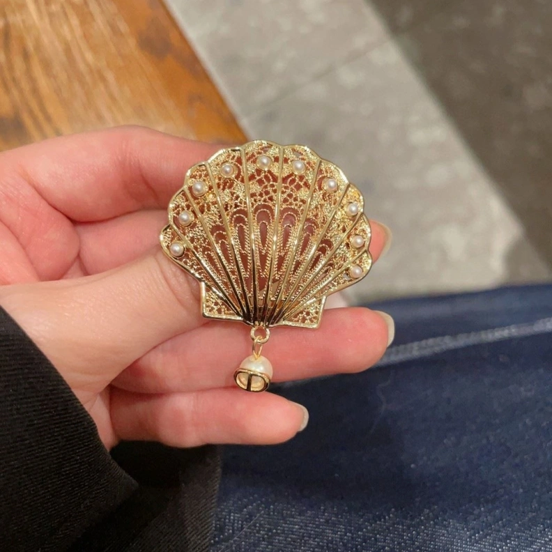 Christian Dxxr Brooches HighQuality 294263