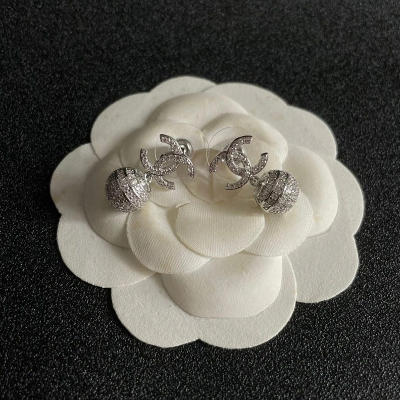 Comfortable Chxnxl Earrings 285791