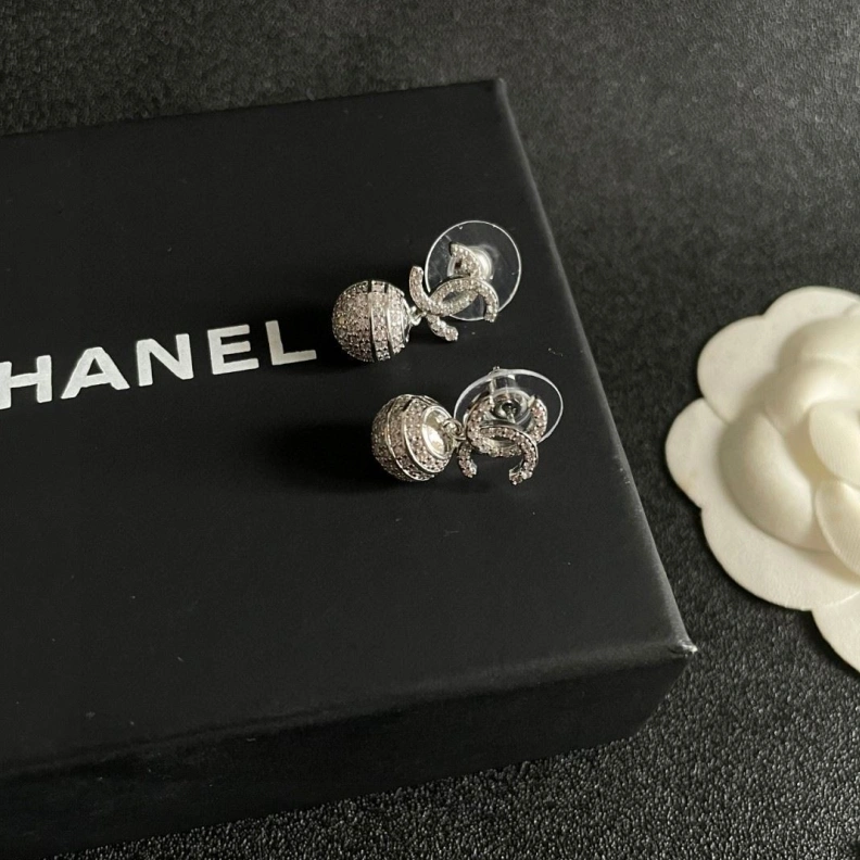 Comfortable Chxnxl Earrings 285791