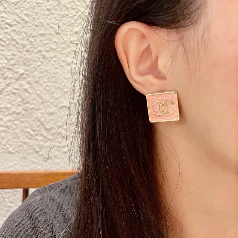 HighQuality Chxnxl Earrings 285799