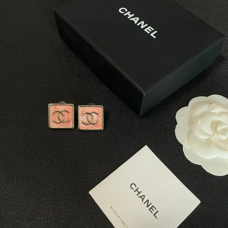 HighQuality Chxnxl Earrings 285799