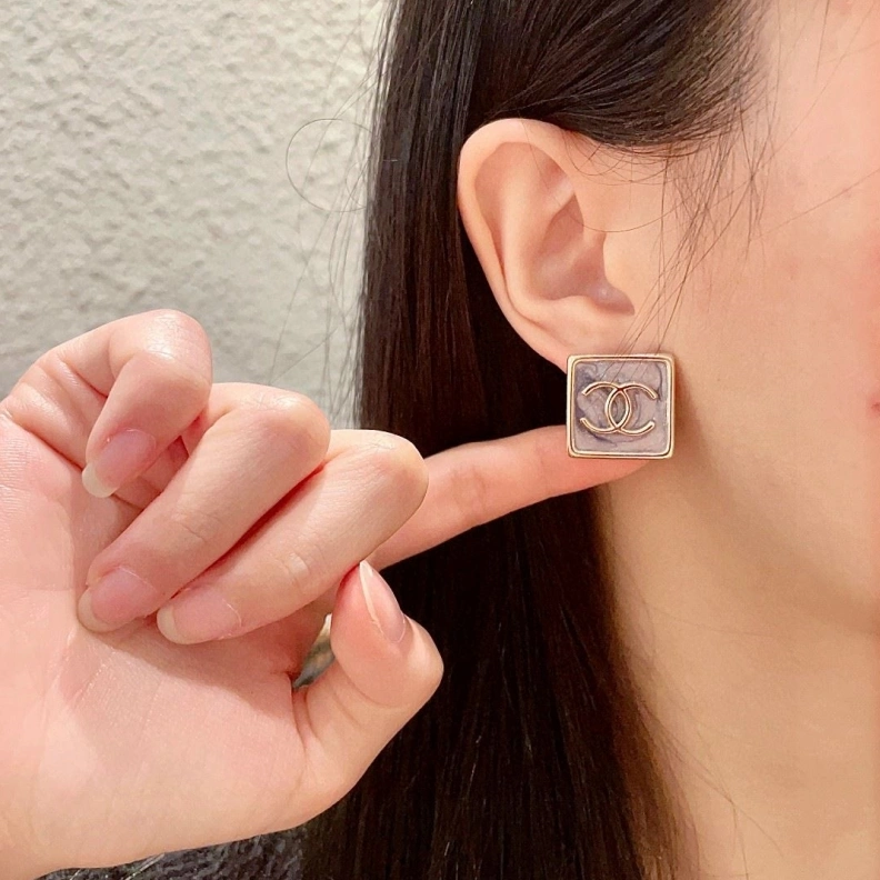 Breathable Chxnxl Earrings 285801