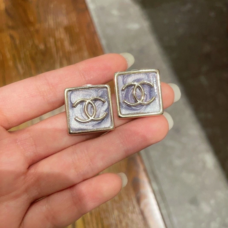 Breathable Chxnxl Earrings 285801