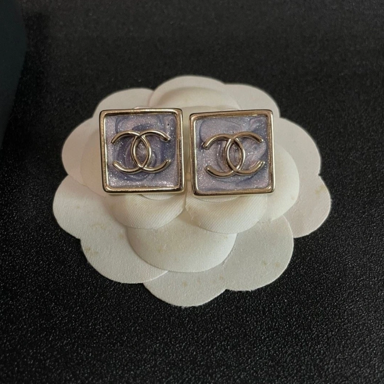 Breathable Chxnxl Earrings 285801
